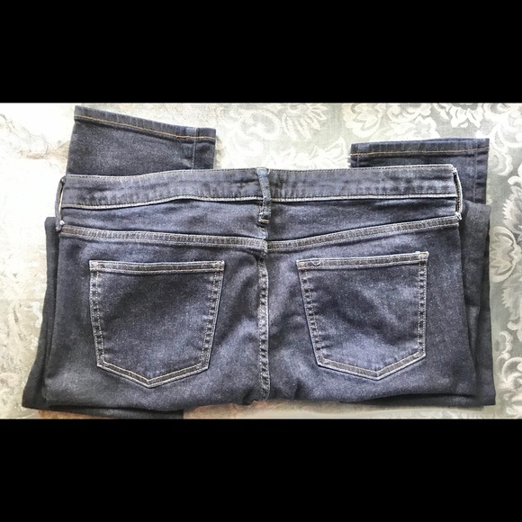 Uniqlo Skinny Fit Jeans- Mid-rise - Picture 4 of 9